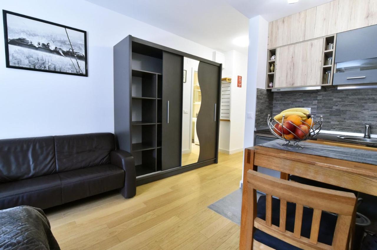 Tayson Square Dorcol New Location Free Garage Apartment Belgrade Exterior photo